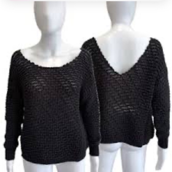 Victoria’s Secret Slouchy Open Knit Sweater Size L Black V Back Oversized Casual - Picture 1 of 10